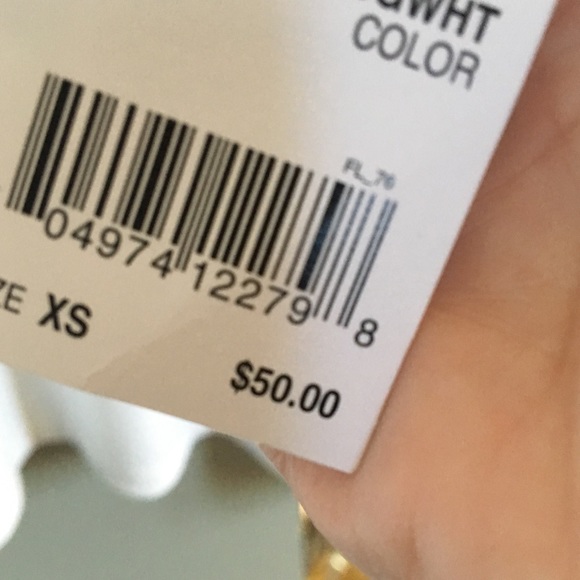 Ladies top - Picture 3 of 4